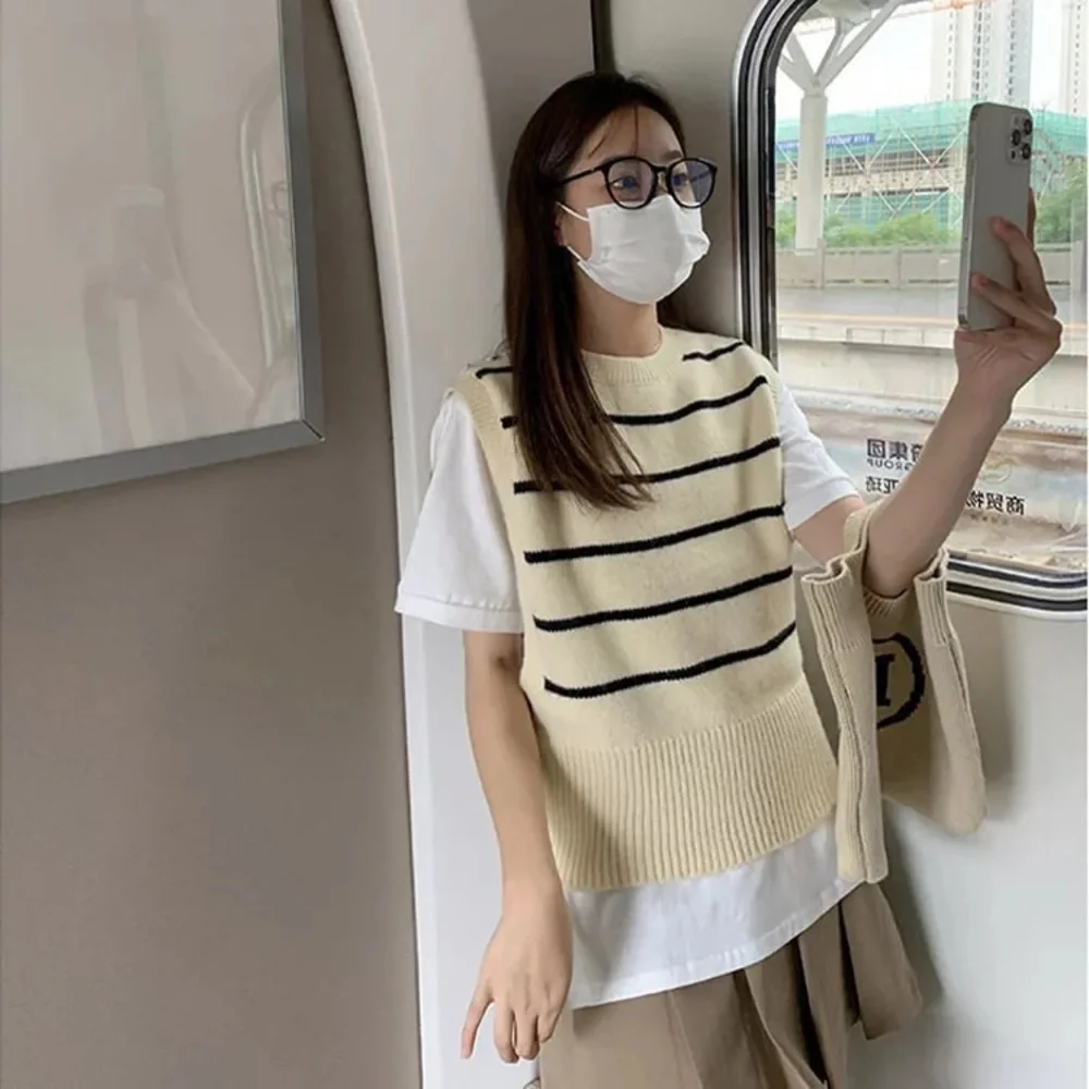 Korean Vintage Striped Knitted Sweater Vest - Beige - Picture 2 of 11